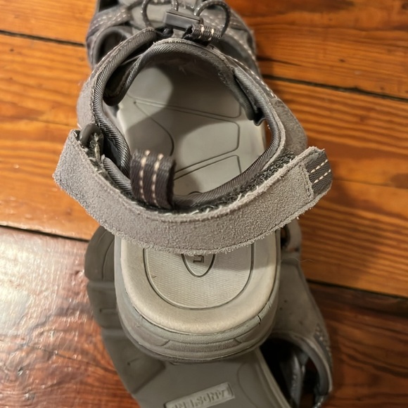 Lands’ End Sandals - Picture 5 of 7
